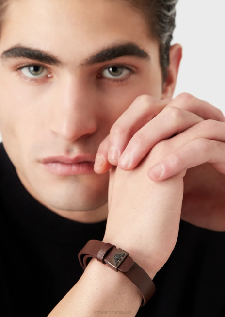 bărbați R802G2082 brățară cu curea din piele neagră și maro Armani maro