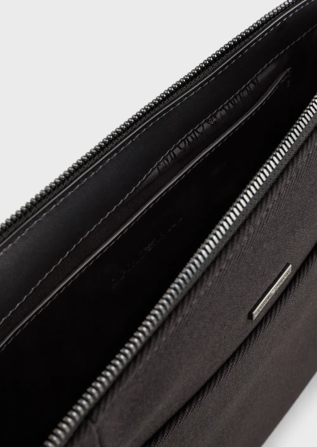 bărbați R802G2175 husă din twill reciclat cu detalii din piele Armani negru