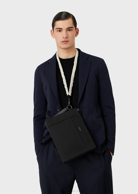 bărbați R802G2175 husă din twill reciclat cu detalii din piele Armani negru