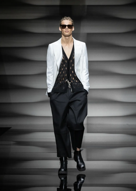 bărbați R802G1026 geacă dublu cu revere din satin ușor de bumbac Armani negru