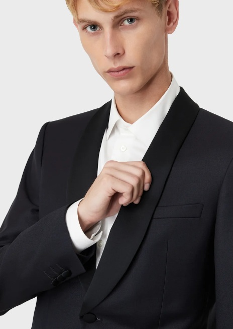 bărbați R802G1054 jachetă din lână virgină pieptănată cu revere șal din satin Armani albastru marin