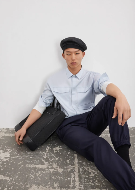 bărbați R802G1073 cămașă ușoară din satin din amestec de lyocell, cu buzunare Armani azur