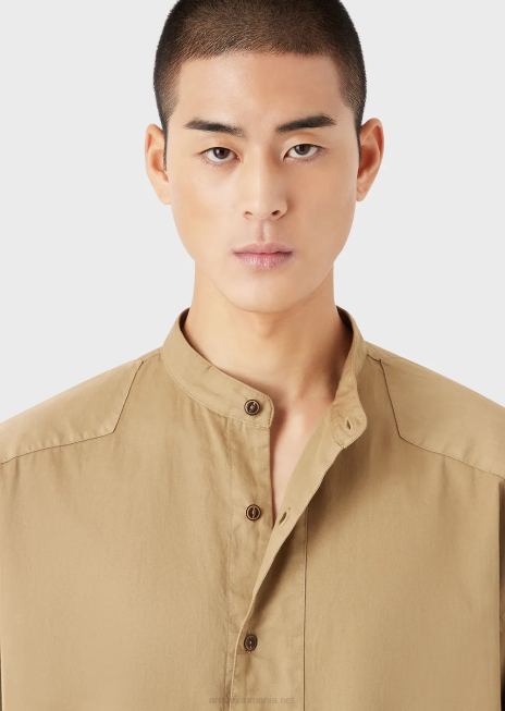 bărbați R802G1078 colecție durabilă cămașă din muselină organică vopsită în haine, cu guler guru Armani maro