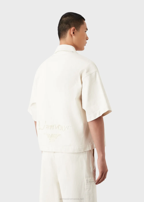 bărbați R802G1085 bluză din denim cu mâneci scurte, cu broderie l\'amour Armani alb ca laptele