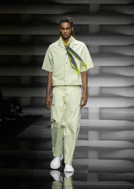 bărbați R802G1086 bluză din denim cu mâneci scurte, cu broderie l\'amour Armani verde lime