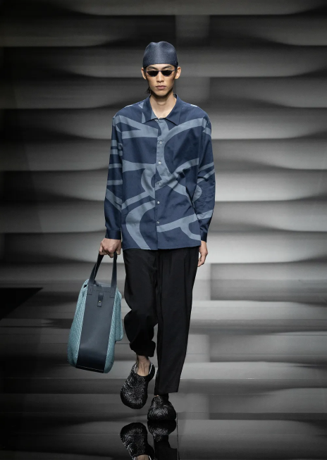 bărbați R802G1091 cămașă din bumbac cu imprimeu grafic supradimensionat Armani model