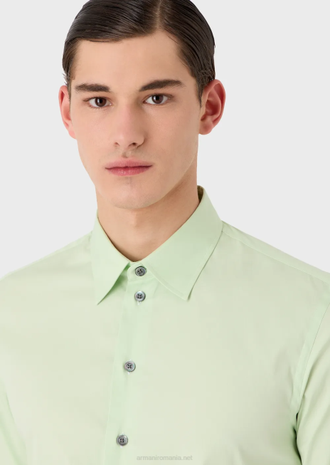 bărbați R802G1092 cămașă din țesătură tehnică elastică Armani verde deschis