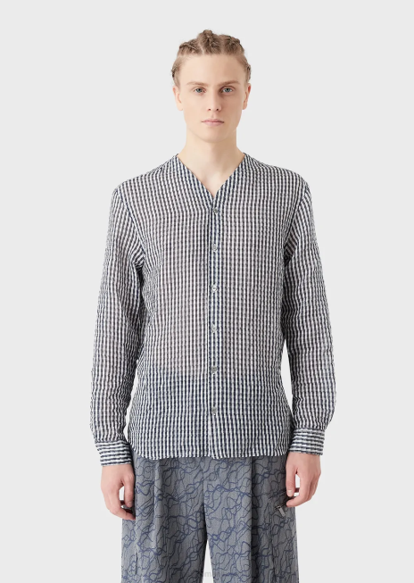 bărbați R802G1113 cămașă cu decolteu în V din seersucker din amestec de mătase în două nuanțe Armani model