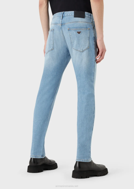 bărbați R802G1157 Blugi j06 slim-fit din denim stretch cu aspect vintage Armani albastru deschis