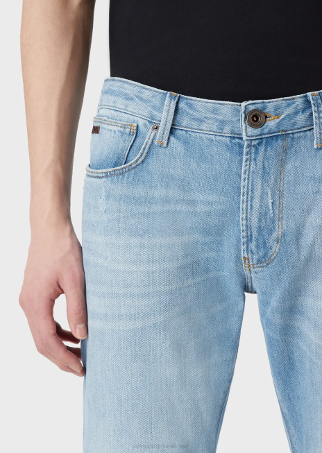 bărbați R802G1157 Blugi j06 slim-fit din denim stretch cu aspect vintage Armani albastru deschis