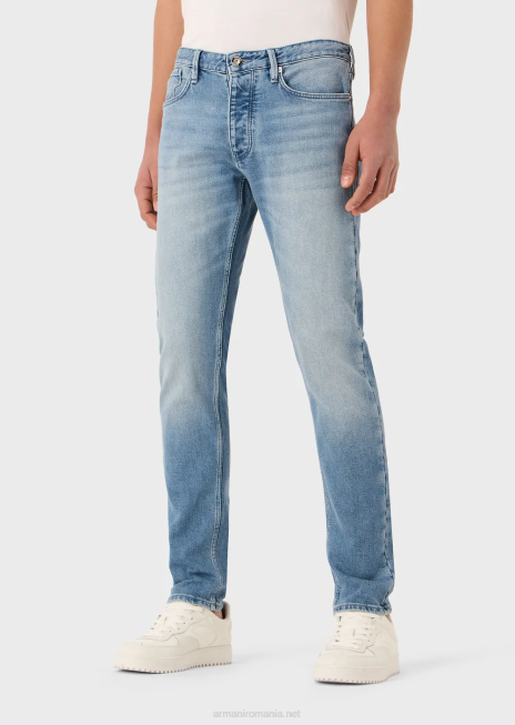 bărbați R802G1166 Blugi din denim decolorat j75 slim-fit cu aspect vintage Armani albastru deschis