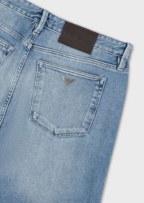 bărbați R802G1166 Blugi din denim decolorat j75 slim-fit cu aspect vintage Armani albastru deschis