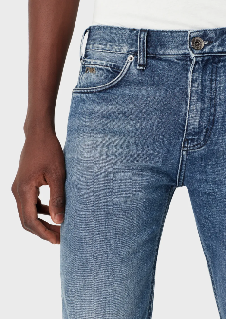 bărbați R802G1173 Blugi j16 slim-fit, spălați cu pietre, cu aspect vintage, din denim Armani albastru mediu