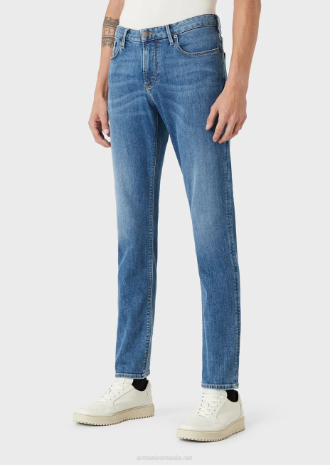 bărbați R802G1178 Blugi j06 slim-fit, spalati, din twill comfort-denim Armani azur
