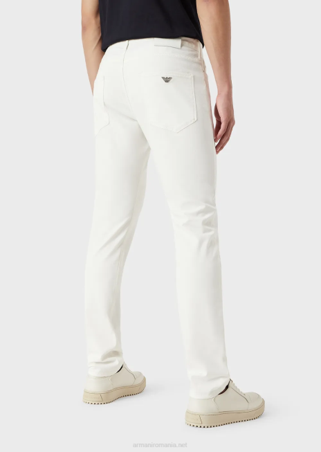 bărbați R802G1194 Blugi j06 slim-fit, din gabardină stretch Armani alb