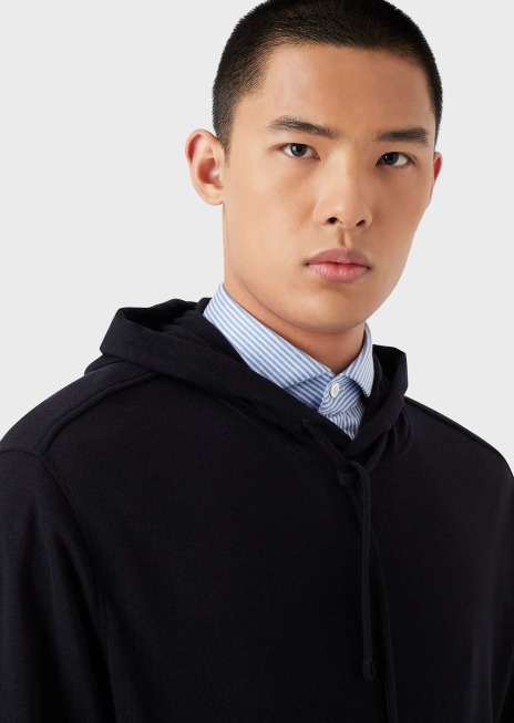 bărbați R802G1589 pulover cu glugă dintr-un piqué din amestec de lână de eucalipt Armani albastru marin