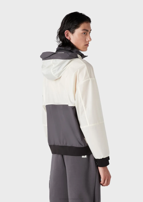 bărbați R802G1306 bluză cu glugă din nailon ripstop, travel essentials, cu o senzație clară Armani alb