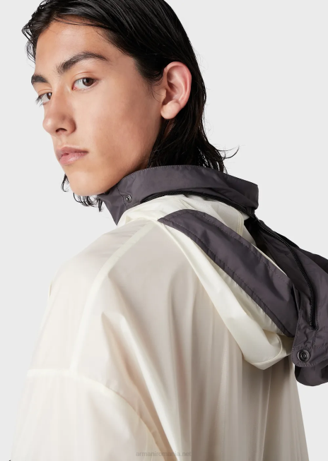 bărbați R802G1306 bluză cu glugă din nailon ripstop, travel essentials, cu o senzație clară Armani alb