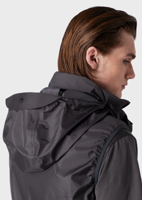 bărbați R802G1309 jachetă puf fără mâneci cu fermoar complet din nailon reciclat matlasat, hidrofugă Armani gri închis