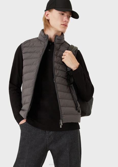 bărbați R802G1332 jachetă din nailon matlasată fără mâneci Armani gri închis