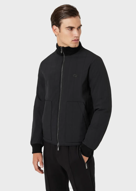 bărbați R802G1360 bluză reversibilă din nailon matlasat și tricot, cu plasture cu logo Armani negru