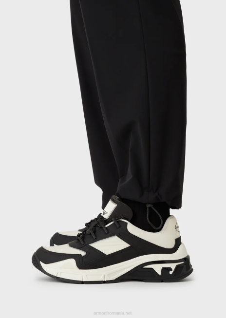 bărbați R802G1386 pantaloni din nailon tehnic, hidrofugă, elastic pentru călătorii Armani negru