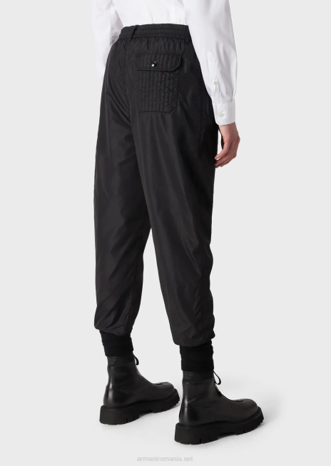 bărbați R802G1480 pantaloni din nailon tehnic mat reciclat Armani negru