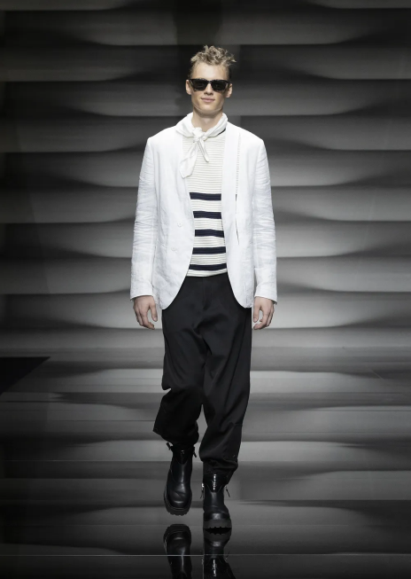 bărbați R802G1498 pantaloni cu manșete elastice la glezne din lână virgină ultra-ușoară Armani negru