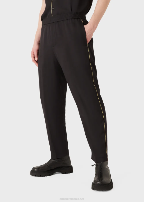 bărbați R802G1499 pantaloni din viscoza cu talie elastica cu detalii aurii Armani negru