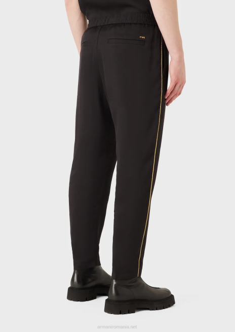 bărbați R802G1499 pantaloni din viscoza cu talie elastica cu detalii aurii Armani negru