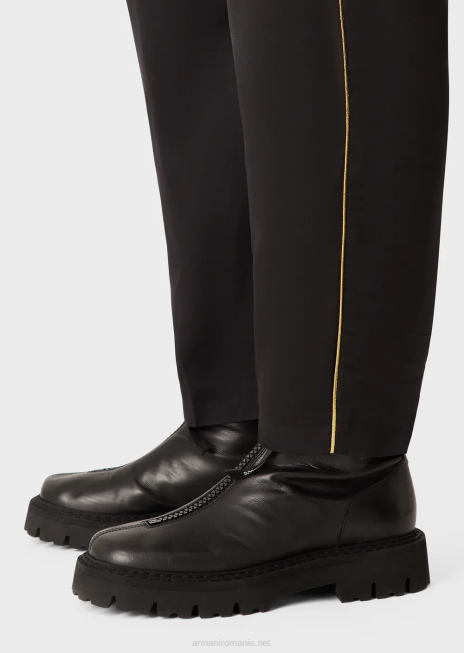 bărbați R802G1499 pantaloni din viscoza cu talie elastica cu detalii aurii Armani negru