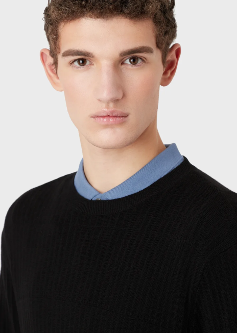 bărbați R802G1245 Pulover din pură lână virgină cu motiv jacquard geometric Armani negru