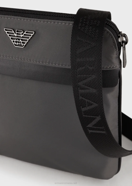 bărbați R802G1973 geantă de umăr plată, din nailon reciclat Armani gri închis