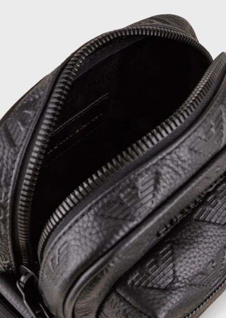 bărbați R802G1977 geantă crossbody din piele cu vultur în relief Armani negru