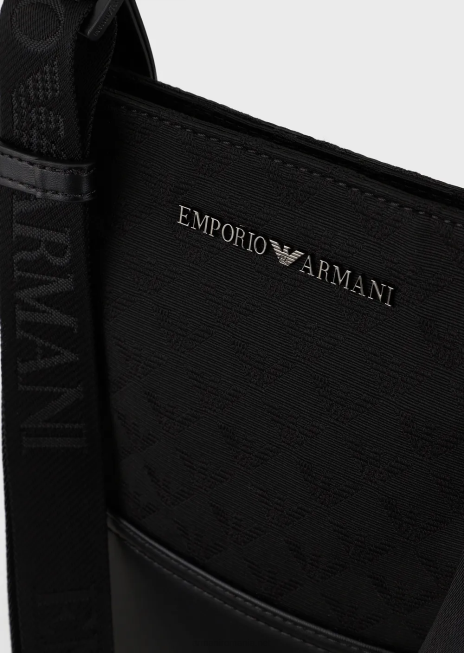 bărbați R802G1980 geantă de umăr plată din nailon cu vultur jacquard Armani negru