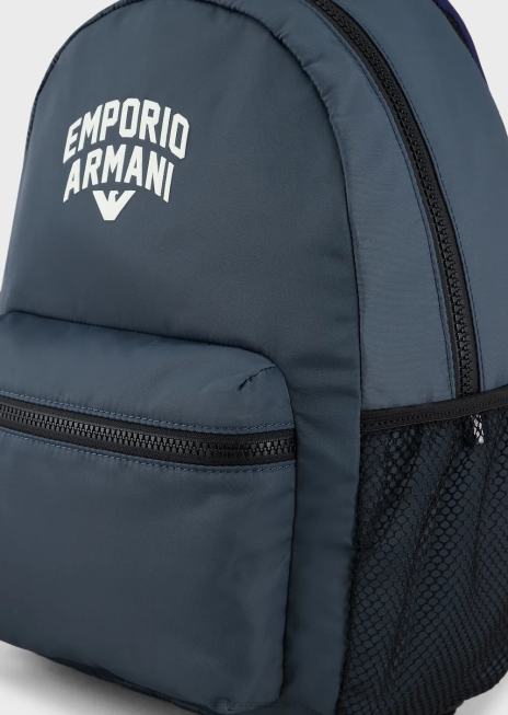 băiat R802G2493 rucsac captusit din nailon reciclat cu logo Armani