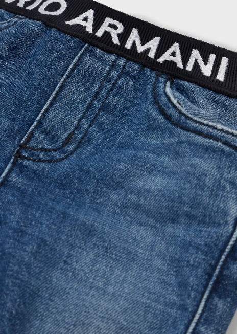 băiat R802G2713 Blugi j17 din denim cu inserție de logo în talie Armani albastru mediu