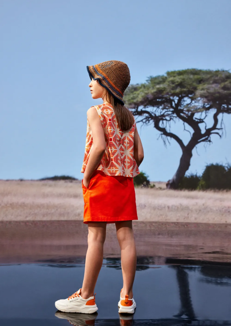 fată R802G2578 top din muselină organică din colecție sustenabilă cu imprimeu peste tot Armani imprimare