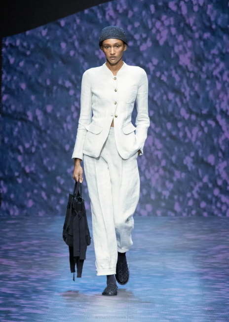 femei R802G51 geacă cu guler guru cu curea din in micro chevron Armani bej