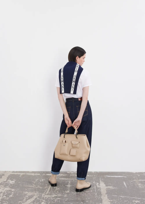 femei R802G2759 Blugi j97 cu pliuri godet din denim moale confortabil Armani albastru inchis