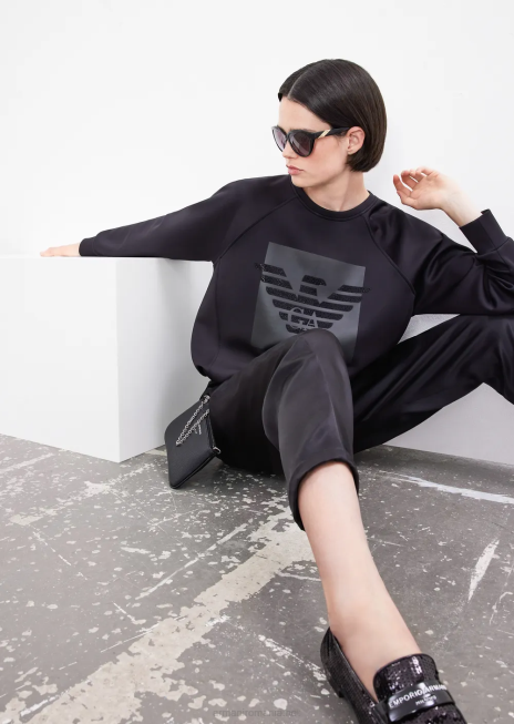 femei R802G421 hanorac din țesătură scuba cu vultur cu strasuri supradimensionate Armani negru