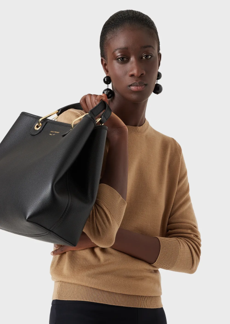 femei R802G220 pulover cu gâtul turn din pură lână virgină Armani cămilă