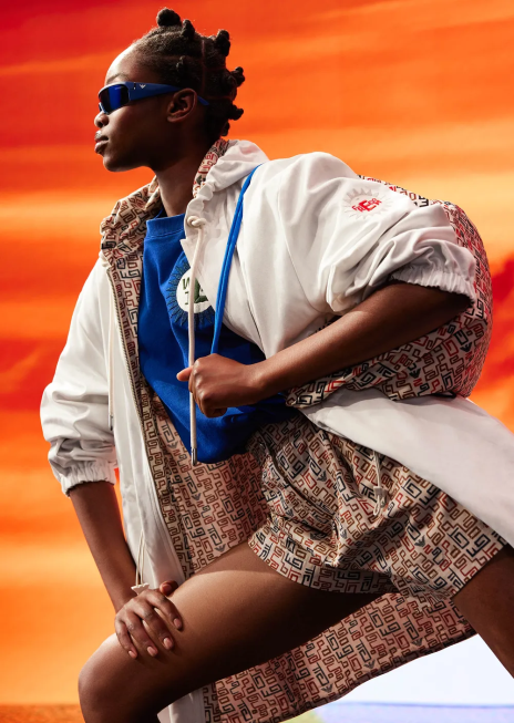 femei R802G484 colecție sustenabilă tricou din jerseu american organic cu plasture Armani albastru