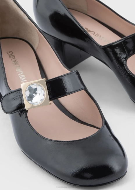 femei R802G508 Mary janes din piele lacuita cu detalii geometrice Armani negru