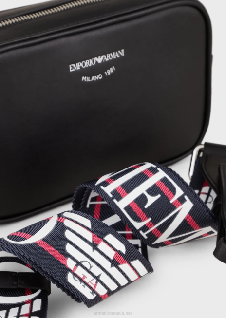 femei R802G628 husă aparat foto din piele ecologică cu curea de umăr Armani negru