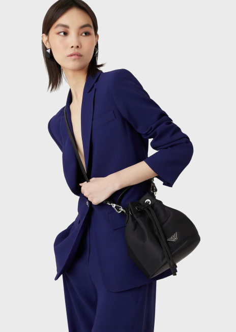 femei R802G742 geantă găleată din nailon reciclat, travel essentials Armani negru