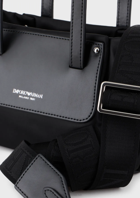 femei R802G634 geantă mică de mână din nailon satinat cu curea de umăr Armani negru