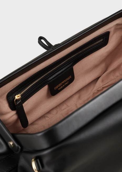 femei R802G638 geantă clutch supradimensionată din piele cu curea de umăr Armani negru